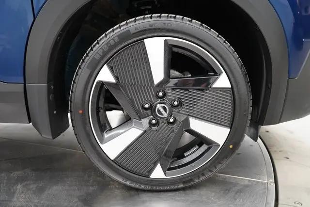 2025 Nissan Kicks SR Intelligent AWD