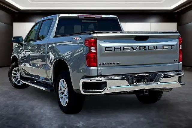 2023 Chevrolet Silverado 1500 4WD Crew Cab Standard Bed LT
