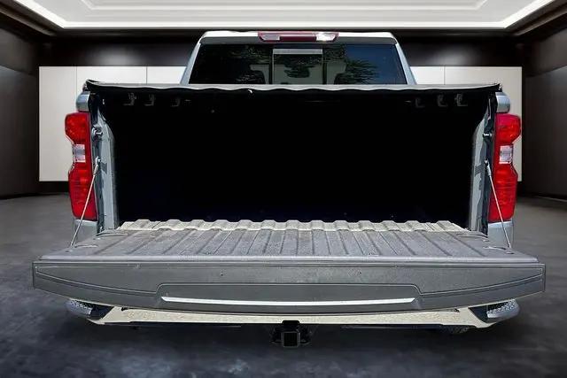 2023 Chevrolet Silverado 1500 4WD Crew Cab Standard Bed LT