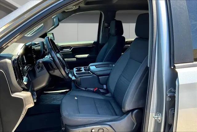 2023 Chevrolet Silverado 1500 4WD Crew Cab Standard Bed LT