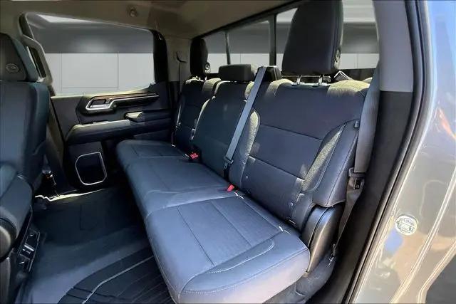 2023 Chevrolet Silverado 1500 4WD Crew Cab Standard Bed LT