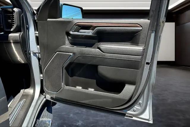 2023 Chevrolet Silverado 1500 4WD Crew Cab Standard Bed LT
