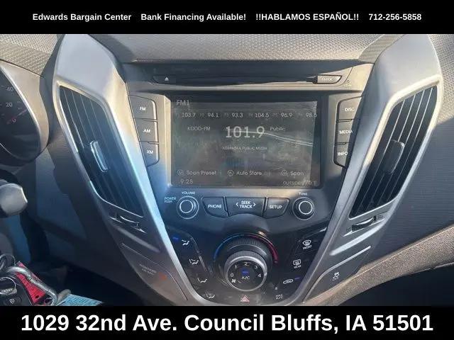 2012 Hyundai Veloster Base w/Black