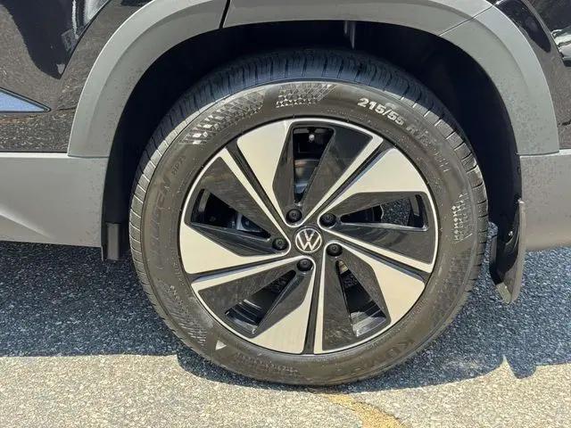 2026 Volkswagen Taos SE