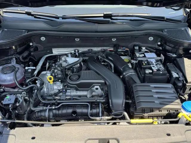 2026 Volkswagen Taos SE