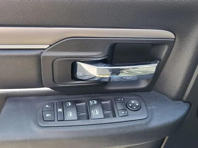 2024 Ram 1500 Classic Warlock Crew Cab 4x4 5'7" Box