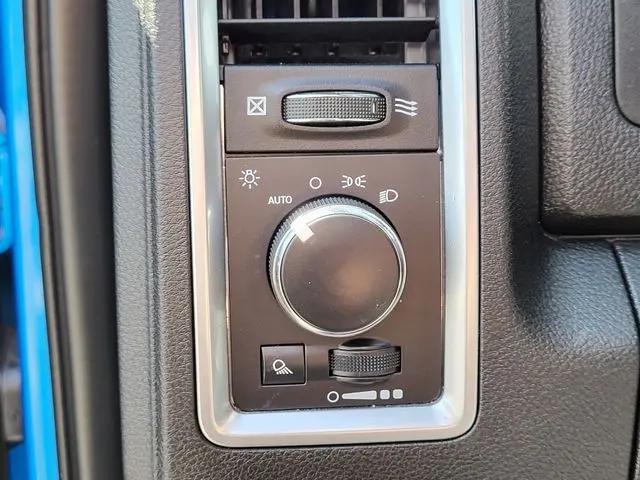 2024 Ram 1500 Classic Warlock Crew Cab 4x4 5'7" Box