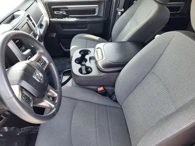 2024 Ram 1500 Classic Warlock Crew Cab 4x4 5'7" Box