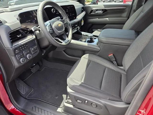 2026 Chevrolet Suburban LS, 4WD