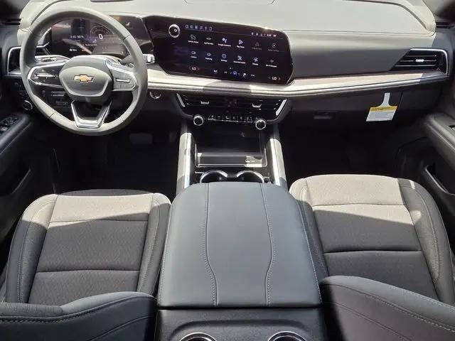 2026 Chevrolet Suburban LS, 4WD