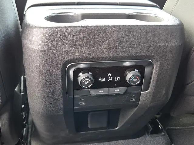 2026 Chevrolet Suburban LS, 4WD