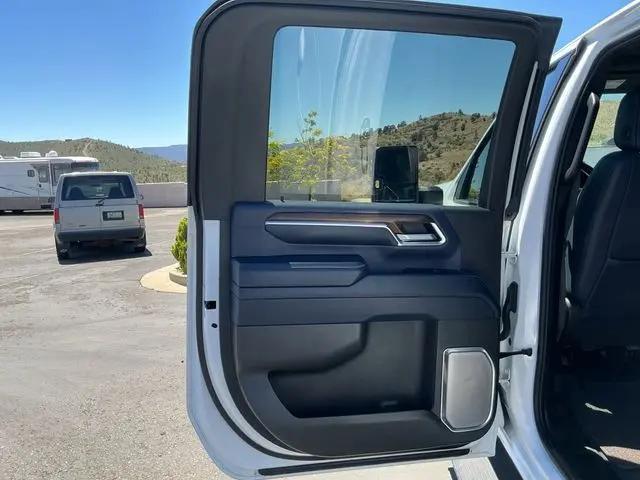 2024 Chevrolet Silverado 3500HD 4WD Crew Cab Standard Bed High Country