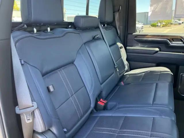 2024 Chevrolet Silverado 3500HD 4WD Crew Cab Standard Bed High Country