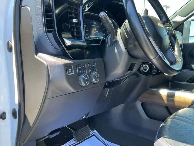 2024 Chevrolet Silverado 3500HD 4WD Crew Cab Standard Bed High Country