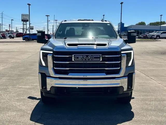 2026 GMC Sierra 2500HD Crew Cab, Standard Bed, SLE, 4WD
