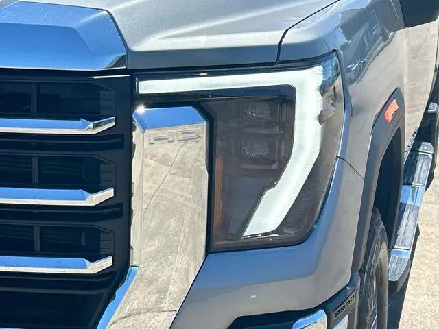 2026 GMC Sierra 2500HD Crew Cab, Standard Bed, SLE, 4WD
