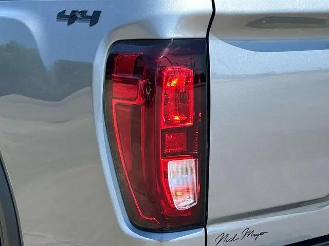 2026 GMC Sierra 2500HD Crew Cab, Standard Bed, SLE, 4WD