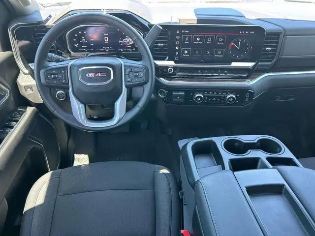 2026 GMC Sierra 2500HD Crew Cab, Standard Bed, SLE, 4WD