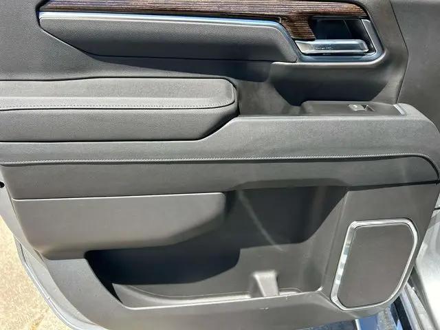 2026 GMC Sierra 2500HD Crew Cab, Standard Bed, SLE, 4WD