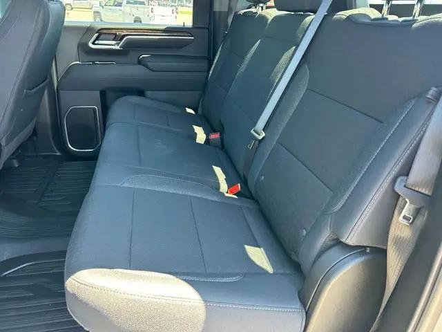 2026 GMC Sierra 2500HD Crew Cab, Standard Bed, SLE, 4WD