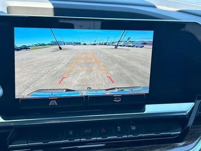 2026 GMC Sierra 2500HD Crew Cab, Standard Bed, SLE, 4WD