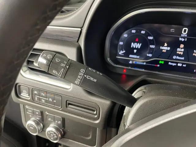 2023 GMC Yukon 4WD SLT