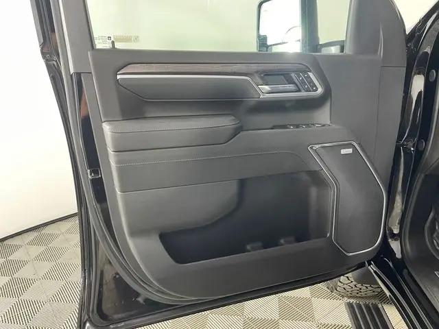 2026 Chevrolet Silverado 3500HD Crew Cab, Standard Bed, LTZ, 4WD