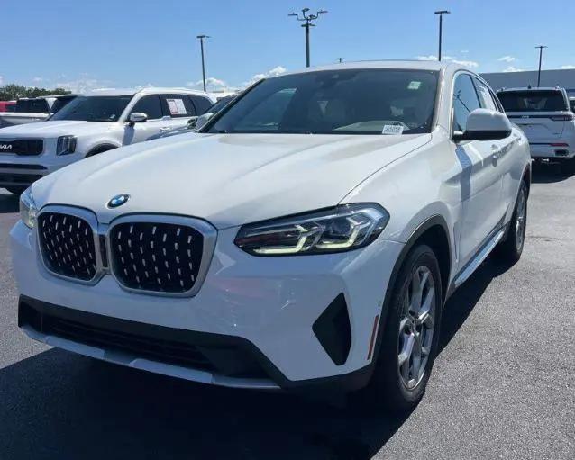 2023 BMW X4 xDrive30i