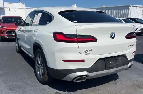 2023 BMW X4 xDrive30i