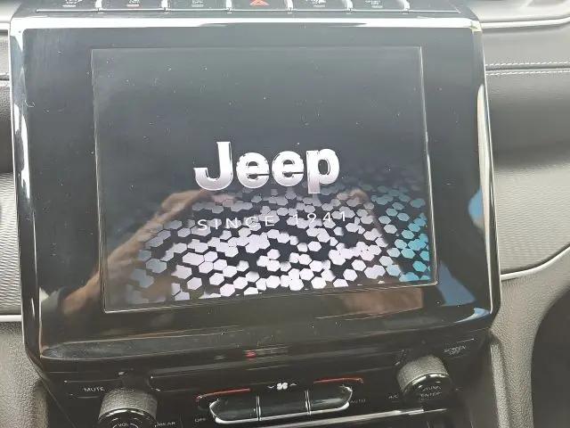 2024 Jeep Grand Cherokee L Laredo 4x4