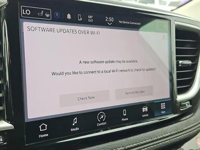 2023 Chrysler Pacifica Hybrid Touring L