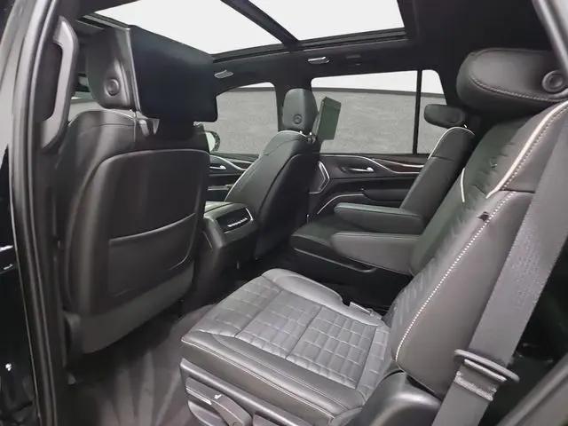 2023 Cadillac Escalade 4WD Sport Platinum