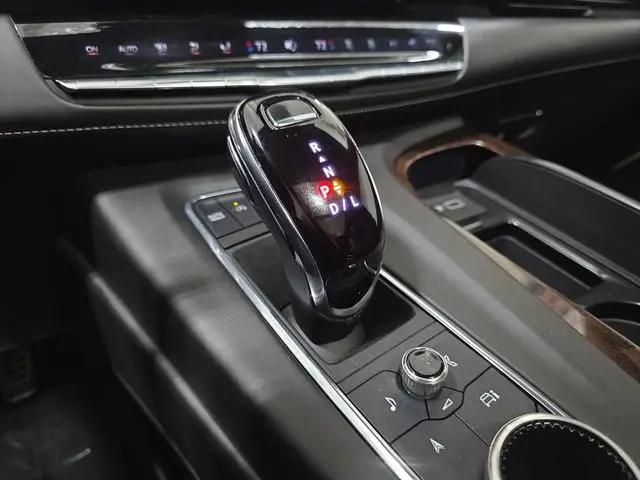 2023 Cadillac Escalade 4WD Sport Platinum