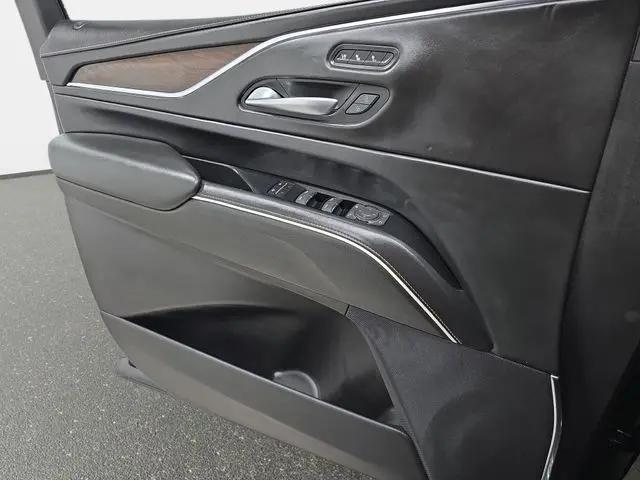 2023 Cadillac Escalade 4WD Sport Platinum