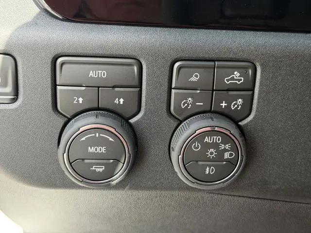 2026 Chevrolet Silverado 1500 4WD Crew Cab Short Bed RST