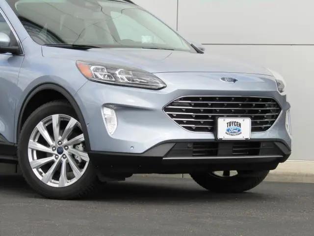 2022 Ford Escape Titanium