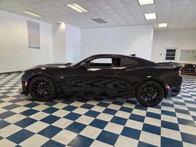 2021 Chevrolet Camaro RWD Coupe 2LT