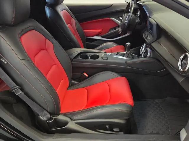 2021 Chevrolet Camaro RWD Coupe 2LT