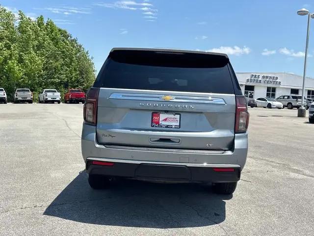 2024 Chevrolet Suburban 4WD LT