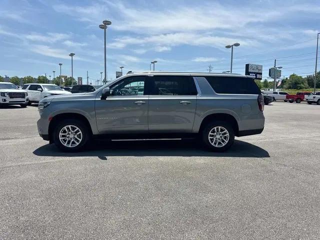 2024 Chevrolet Suburban 4WD LT