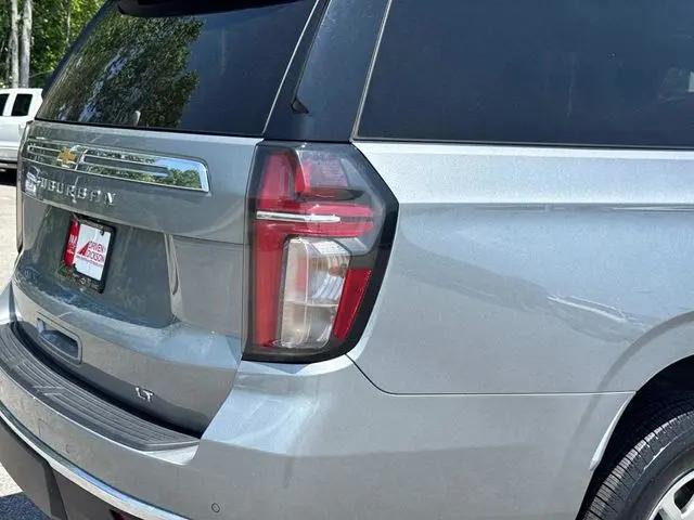 2024 Chevrolet Suburban 4WD LT