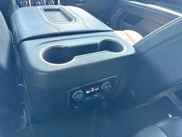 2024 Chevrolet Suburban 4WD LT