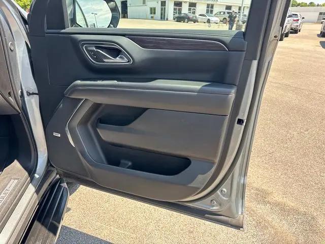 2024 Chevrolet Suburban 4WD LT
