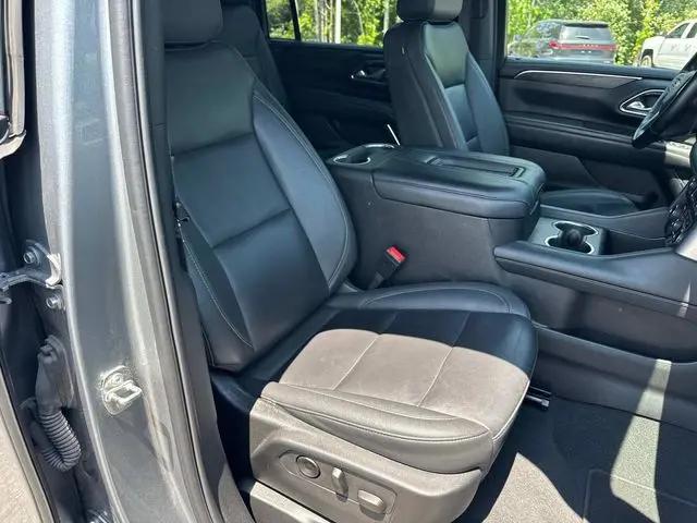 2024 Chevrolet Suburban 4WD LT