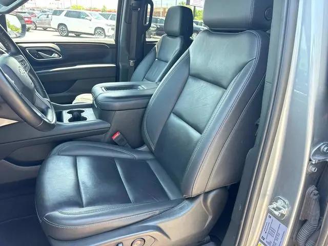 2024 Chevrolet Suburban 4WD LT