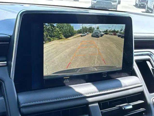2024 Chevrolet Suburban 4WD LT