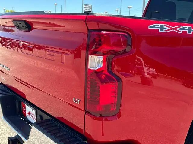 2024 Chevrolet Silverado 1500 4WD Crew Cab Short Bed LT with 2FL