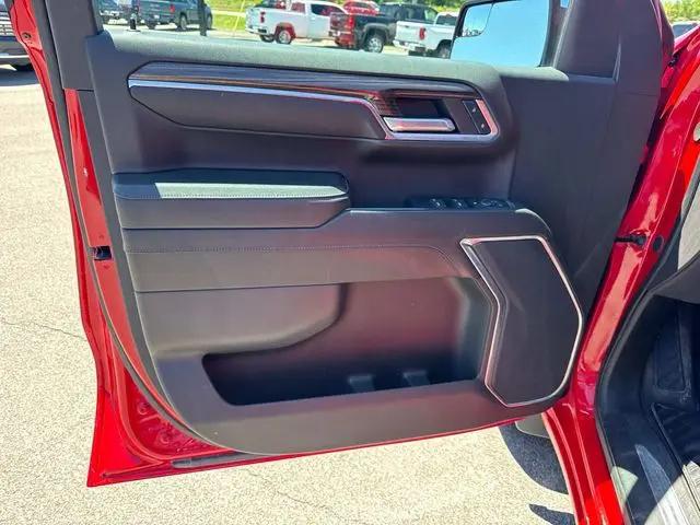 2024 Chevrolet Silverado 1500 4WD Crew Cab Short Bed LT with 2FL