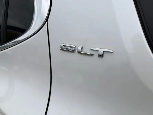 2021 GMC Acadia FWD SLT