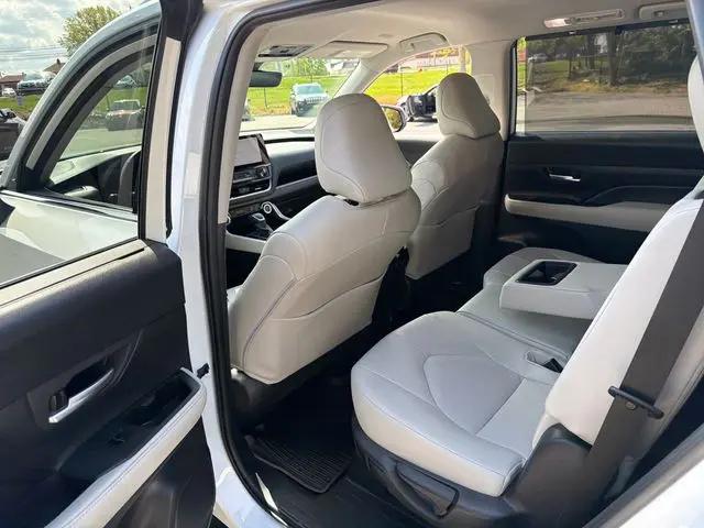 2025 Toyota Grand Highlander Hybrid XLE